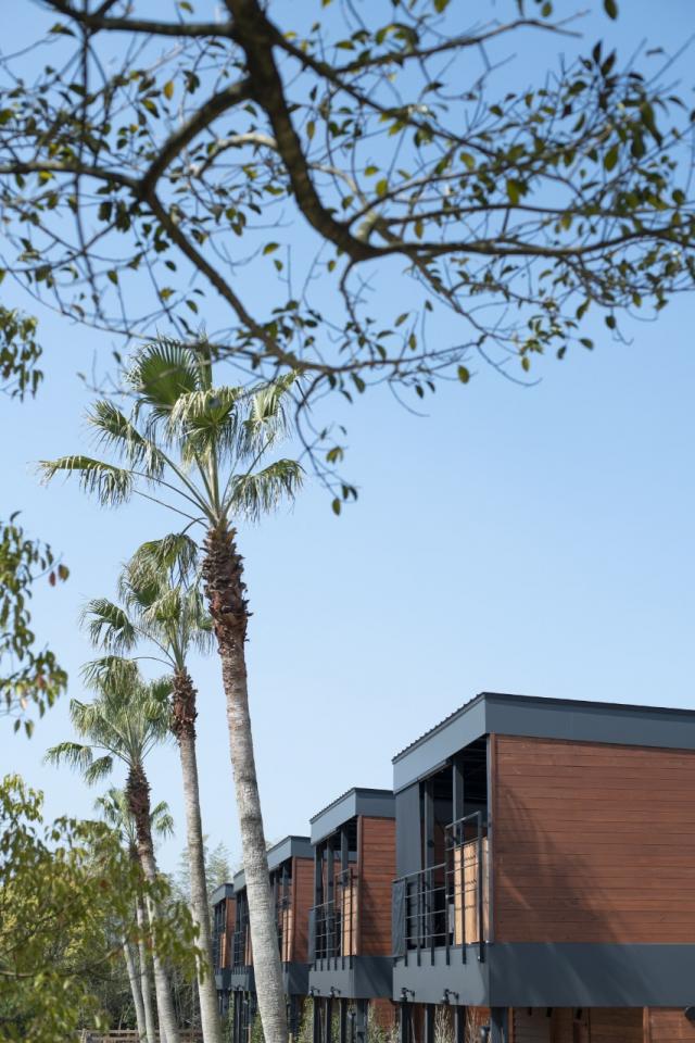 宿泊棟コテージ外観