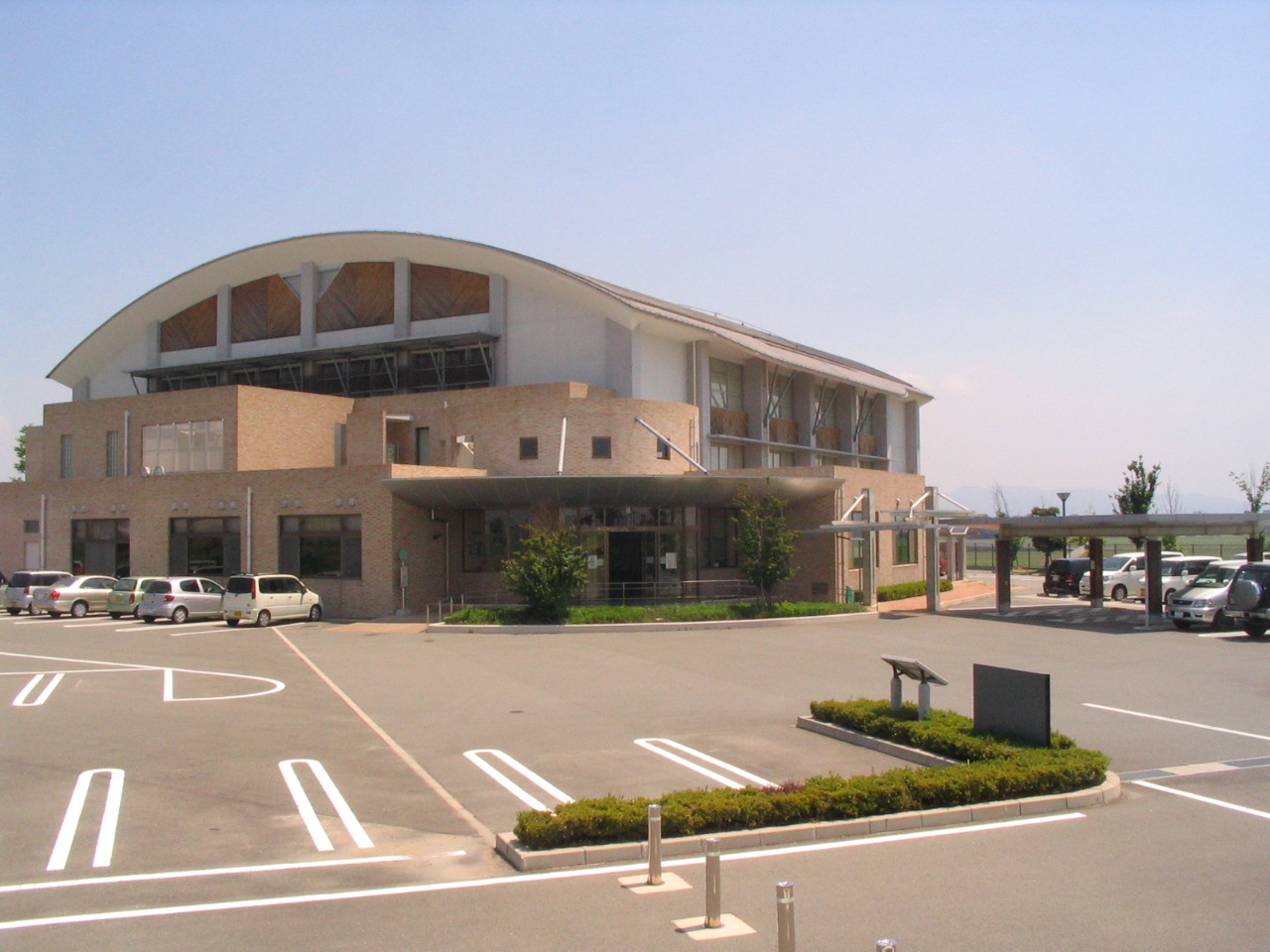 写真:西部地区体育館