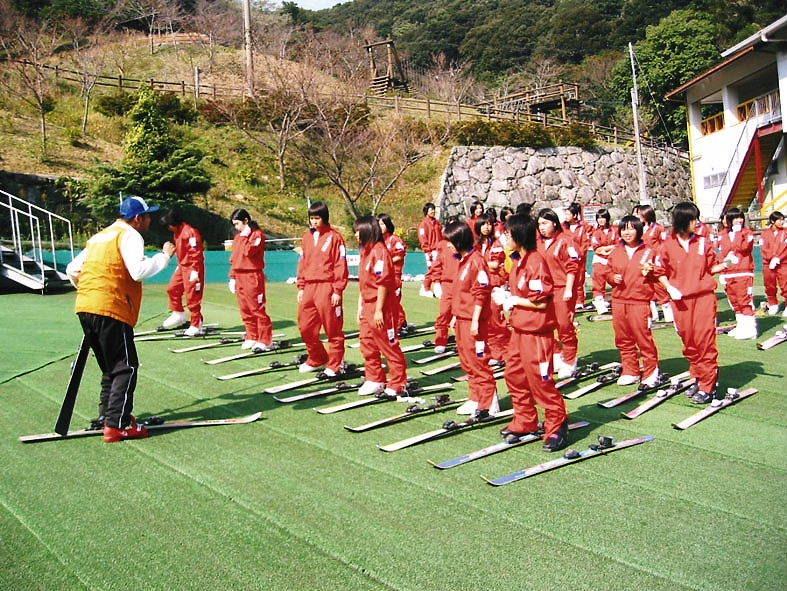 一般財団法人サンビレッジ茜スキー教室