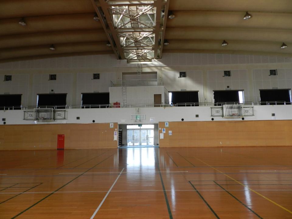 川崎町民運動公園観客席