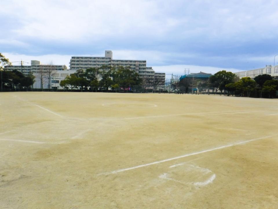 福岡県営名島運動公園自由広場
