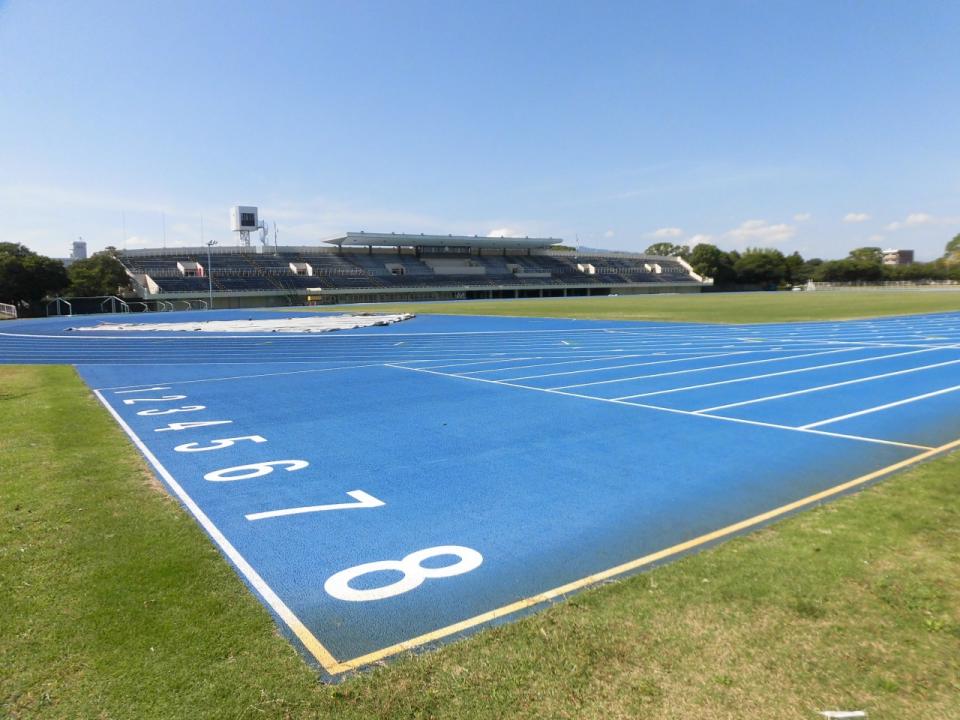 久留米総合スポーツセンター陸上競技場