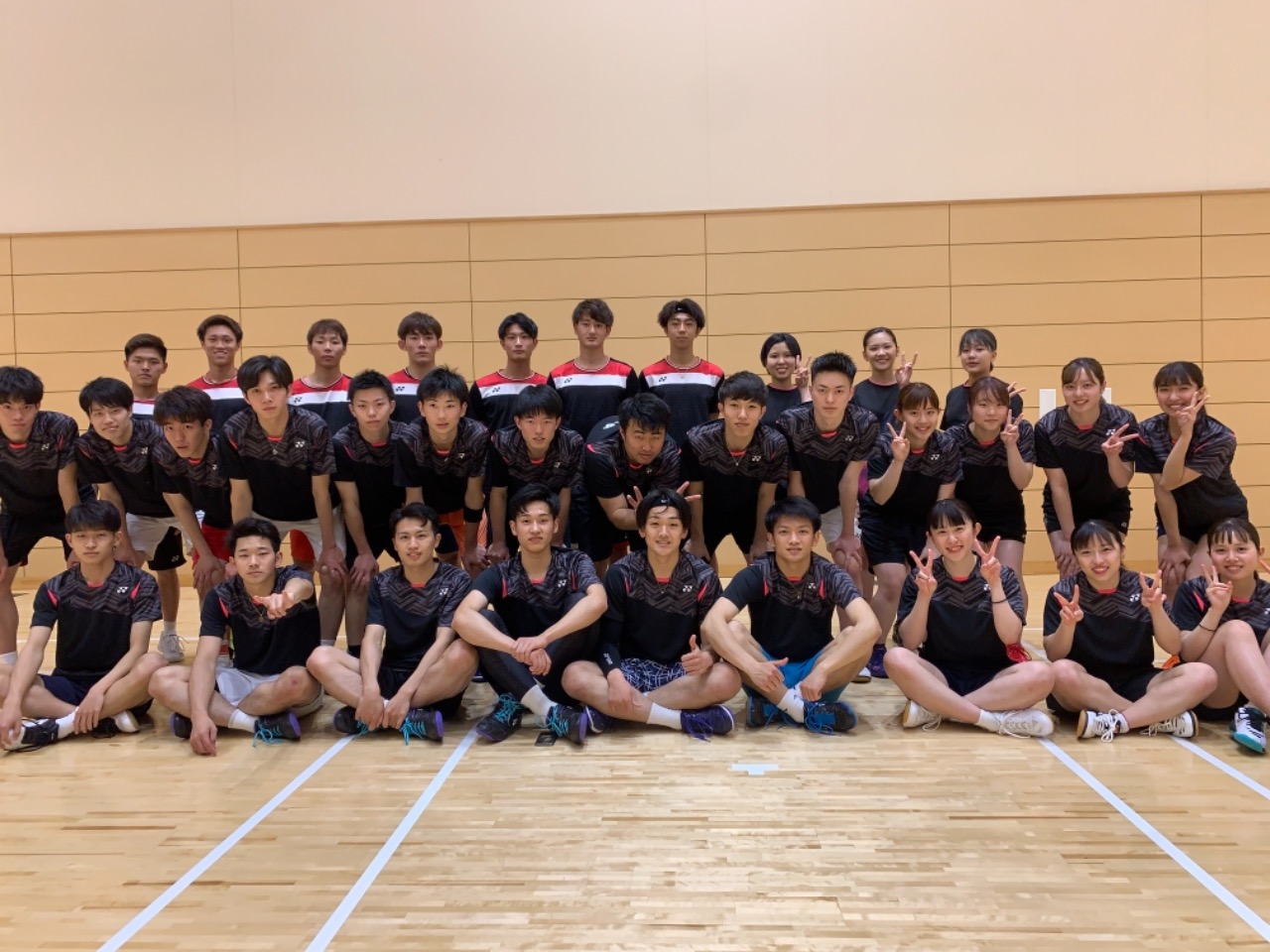 写真:福岡大学バドミントン部