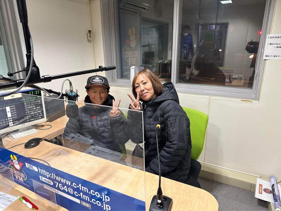 ママも一緒に出ました